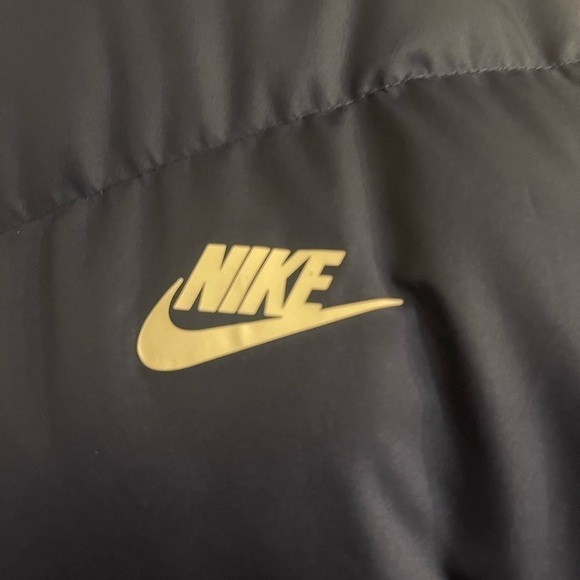 NWT Nike Down Storm-Fit Hooded Puffer Jacket Size L - Picture 4 of 10